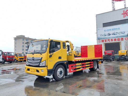Fantastic!5 Foton wrecker trucks are ready to take on the challenge.