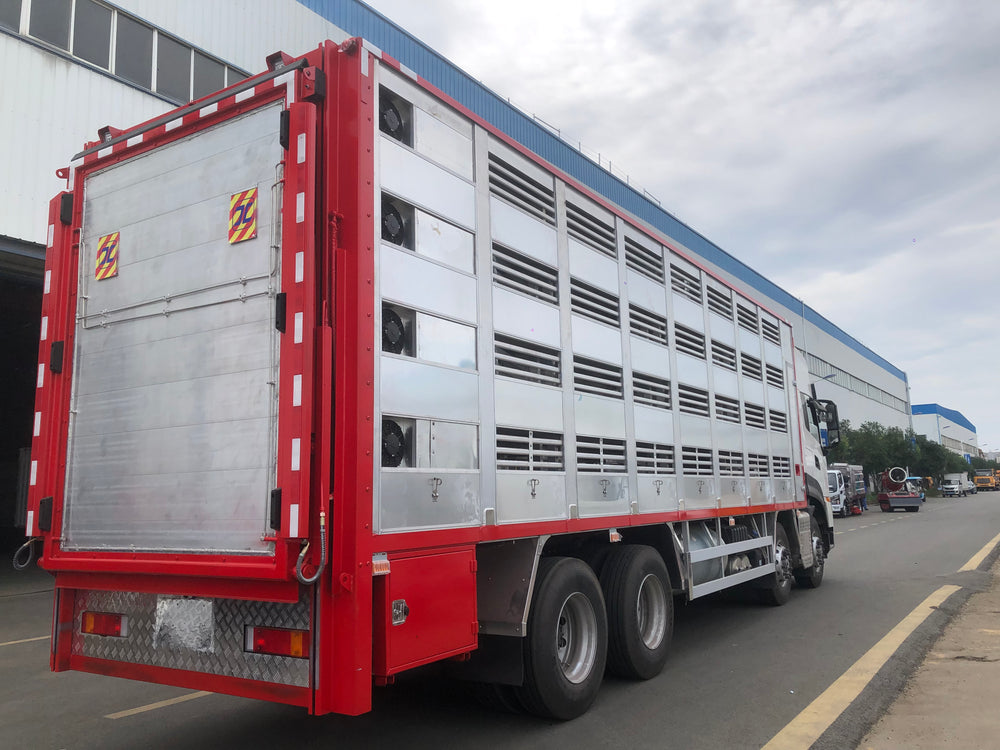 DongFeng 465HP 4-Deck Livestock Transport Truck
