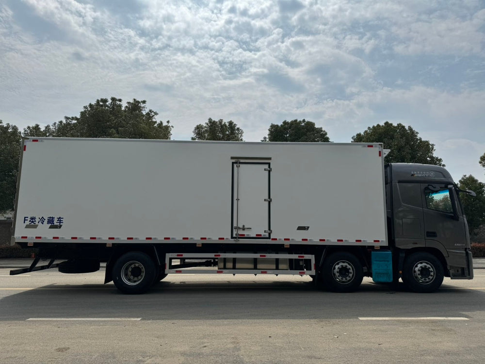 FOTON 6*4 360HP Refrigerated Truck