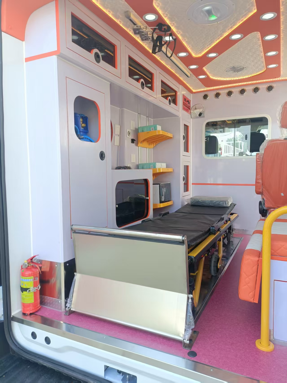 Ford V363 Mid-wheelbase Mid-roof Monitor Ambulance