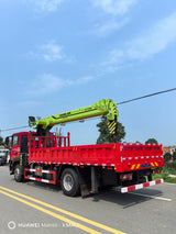 HOWO 4×2 ZOOMLION 8T Telescopic Boom Crane