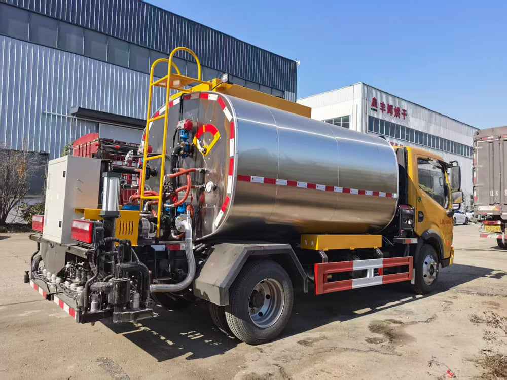 DongFeng 6T Asphalt Distributor Truck