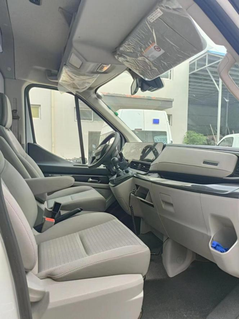 Ford V363 Mid-wheelbase Mid-roof Monitor Ambulance