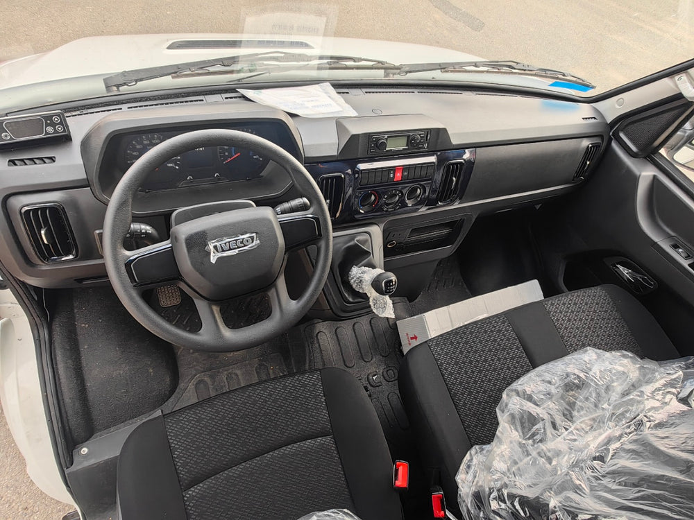 IVECO Long-base High Top Refrigerated Truck（New Model）