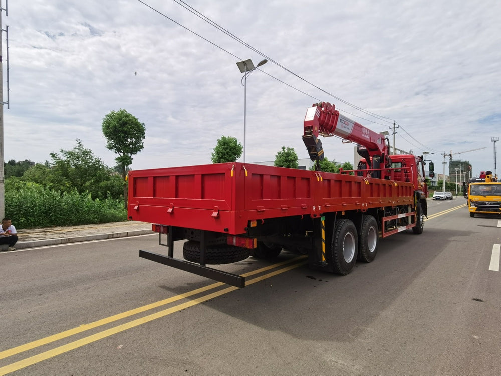 HOWO 6*4 12T 5Section Telescopic Boom Crane