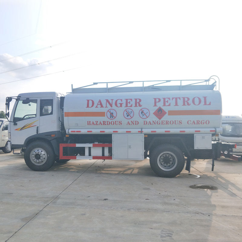FAW 4*2 8000L Oil Tank Truck