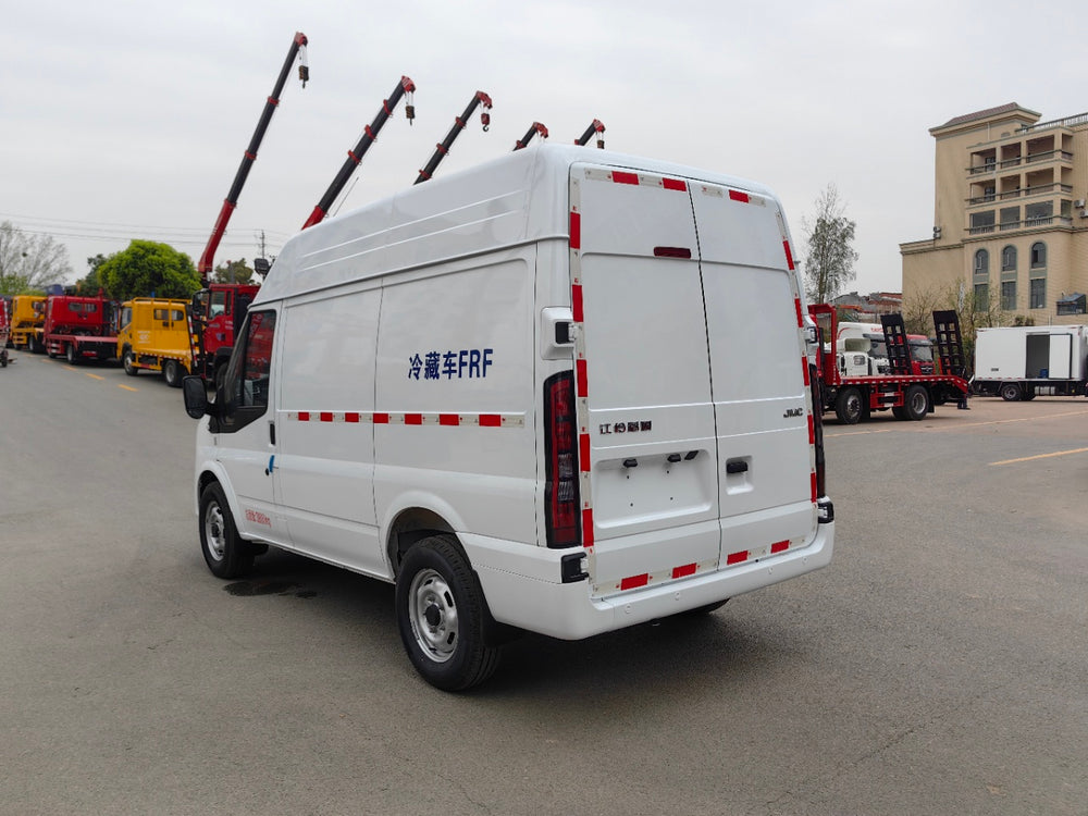 JMC Short-base Mid-high Top Refrigerated Truck