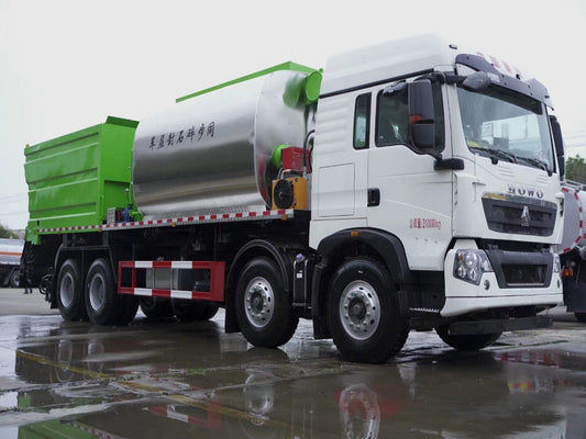 HOWO 24m³ 6*4 Synchronous Chip Sealer Truck