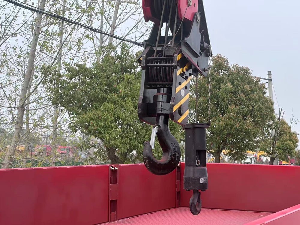 HOWO 320HP CX14T-6Section Telescopic Boom Crane