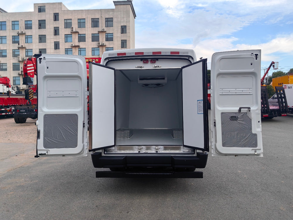 IVECO Long-base High Top Refrigerated Truck（New Model）