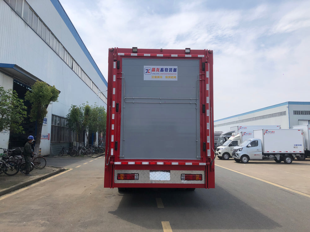DongFeng 290HP Livestock Transport Truck