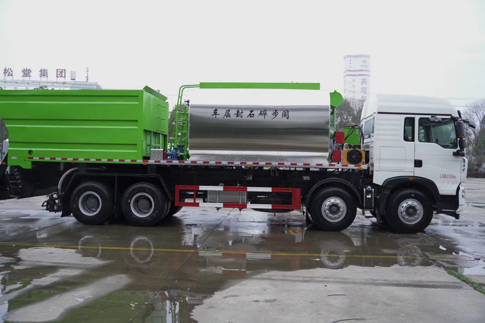 HOWO 24m³ 6*4 Synchronous Chip Sealer Truck