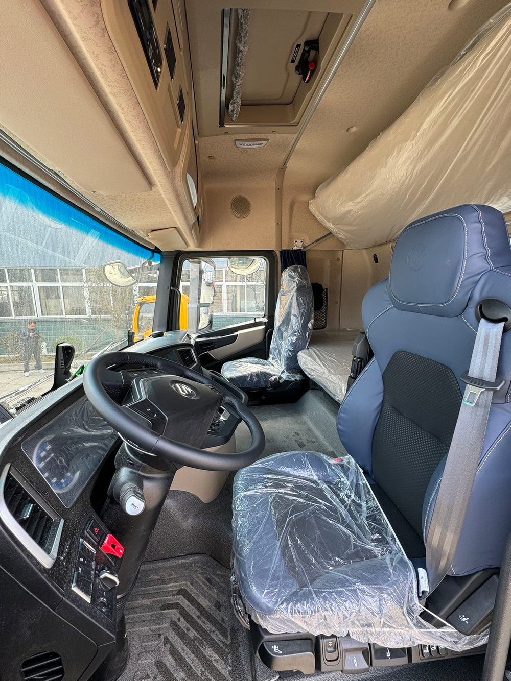 FOTON 6*4 360HP Refrigerated Truck