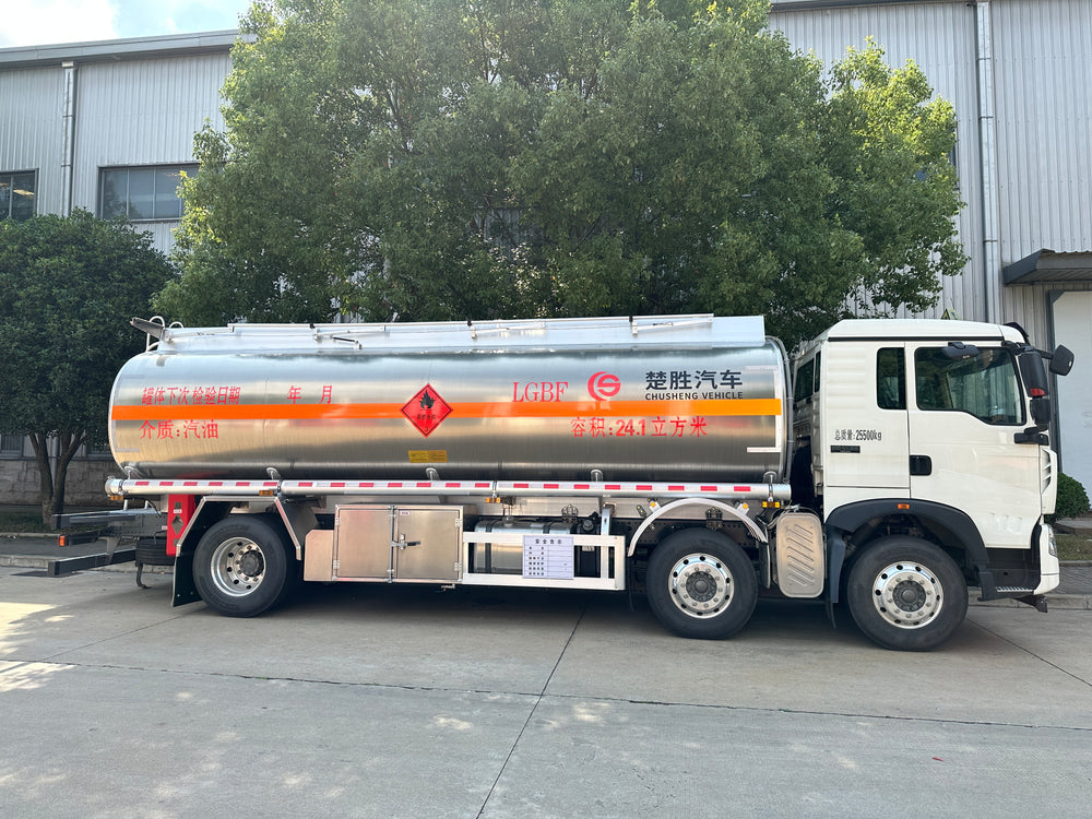 HOWO 6×2 24.1m³ Dangerous Goods Tank Truck