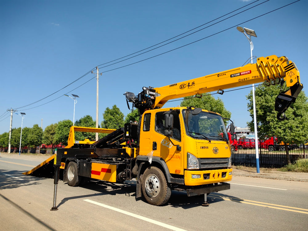 FAW 6T Wrecker Truck with Crane