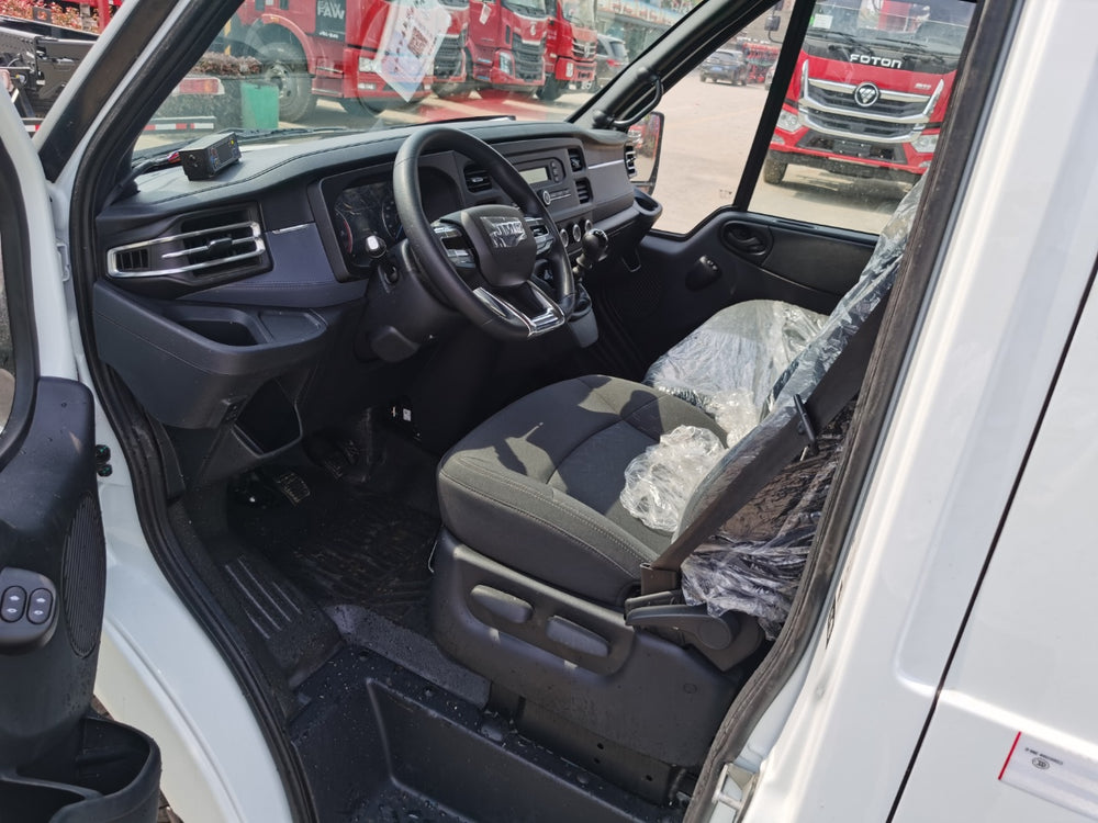 JMC Long-base High Top Refrigerated Truck