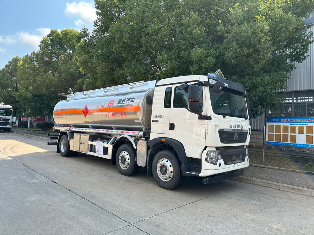 HOWO 6×2 24.1m³ Dangerous Goods Tank Truck