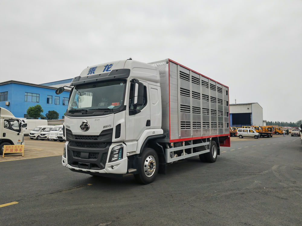 DongFeng 290HP Livestock Transport Truck