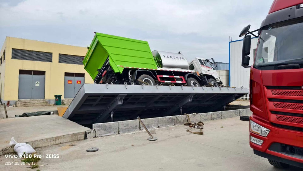DongFeng 270HP 6*2 Synchronous Chip Sealer Truck